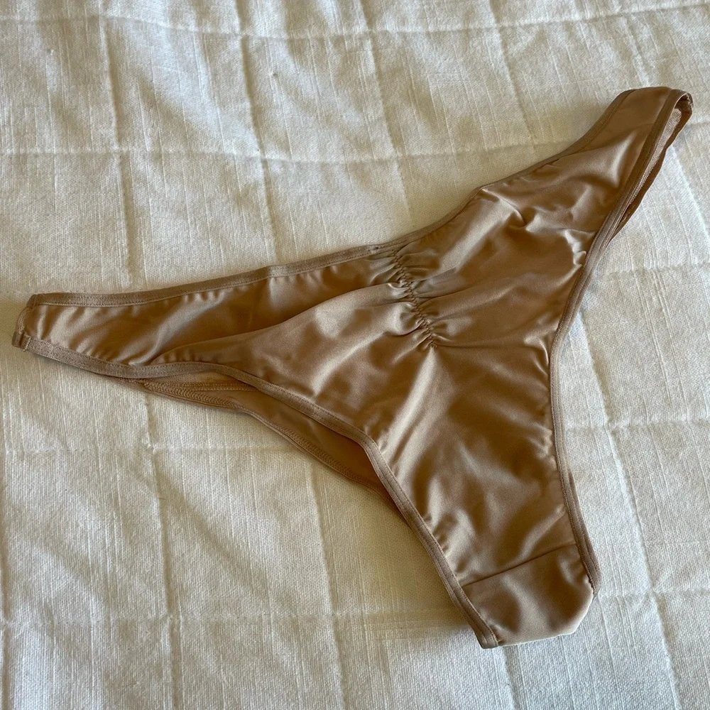 Victoria’s Secret cheeky itsy panties - M - Picture 2 of 3